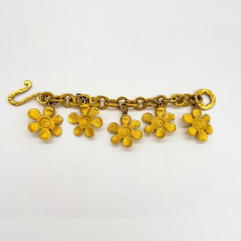 Vintage KARL LAGERFELD Gold Daisey Bracelet 6.25” - Picture 6 of 7